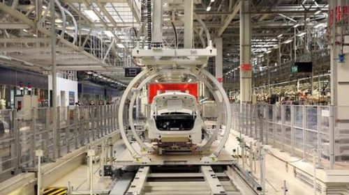 一手好牌打得稀烂 这三家老牌车企如何在2020年将软件开发之路走窄